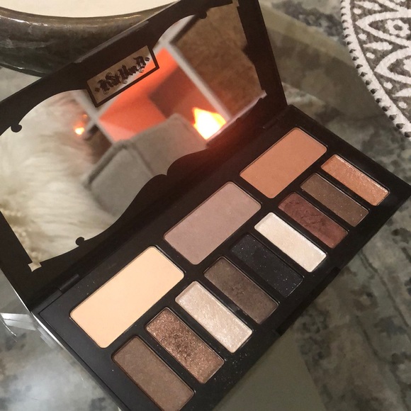 Kat von b shade and light eyeshadow palette - Picture 2 of 2